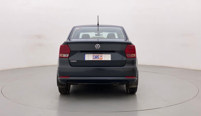 2017 Volkswagen Ameo HIGHLINE1.2L, Petrol, Manual, 1,34,512 km, Back/Rear