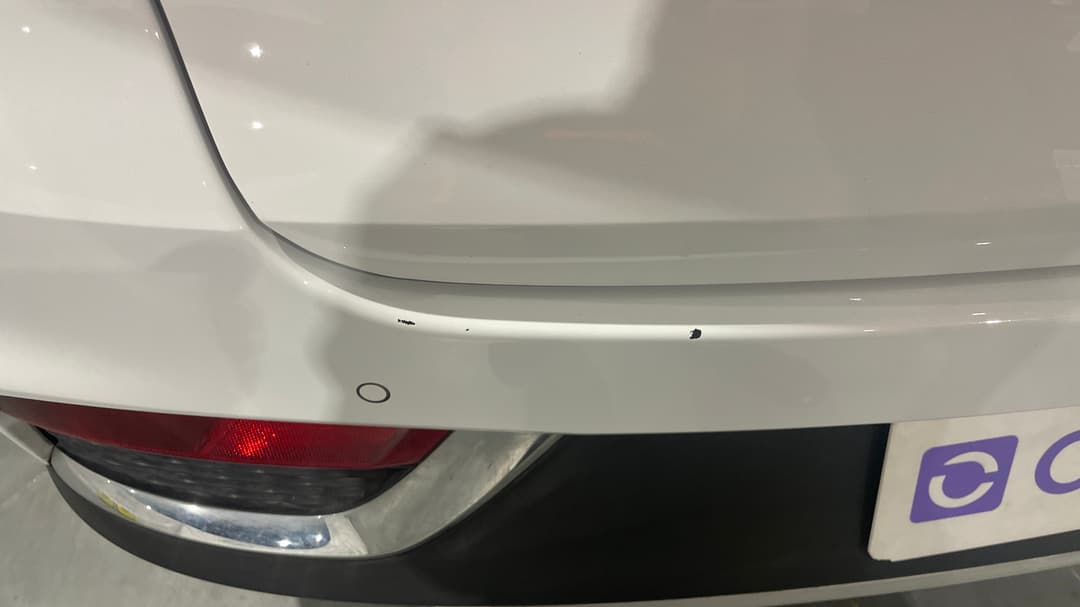 2024 MG ZS Excite, Automatic, 25317 km, Bumper Rear Chip