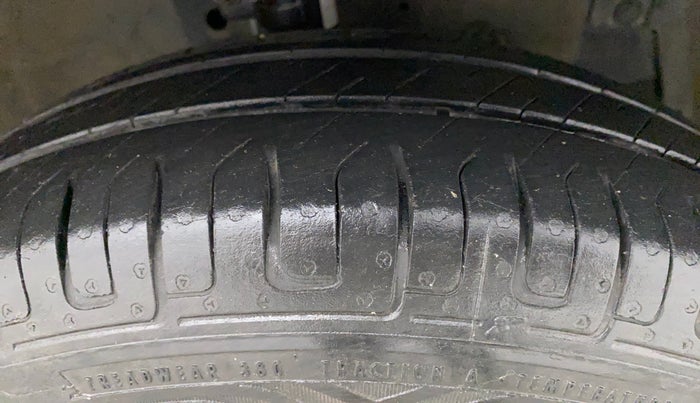 2014 Maruti Swift Dzire VXI, Petrol, Manual, 62,646 km, Right Front Tyre Tread