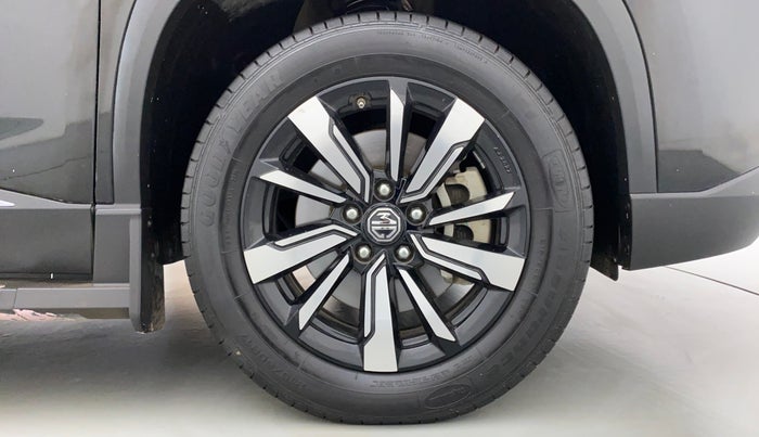 2019 MG HECTOR SHARP DCT PETROL, Petrol, Automatic, 32,460 km, Right Front Wheel