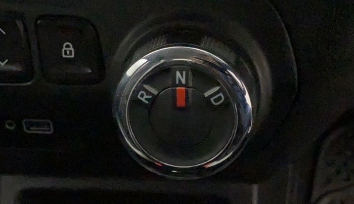 2019 Renault Kwid RXT 1.0 AMT (O), Petrol, Automatic, 34,838 km, Gear Lever