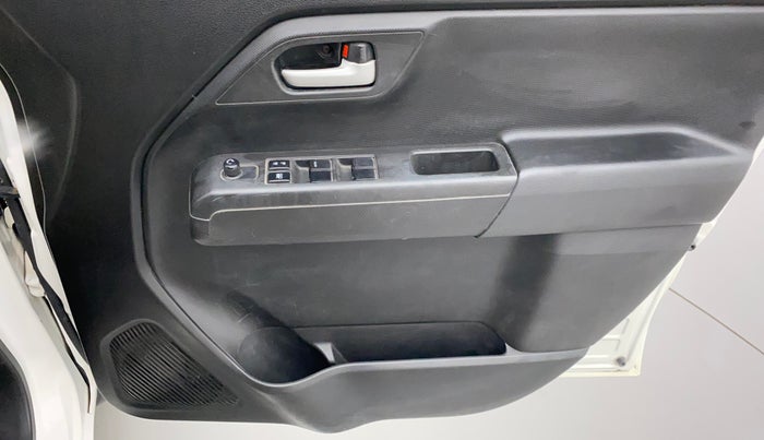 2019 Maruti New Wagon-R VXI 1.2 AMT, Petrol, Automatic, 51,985 km, Driver Side Door Panels Control