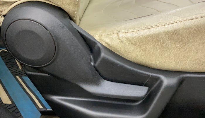 2019 Maruti New Wagon-R VXI 1.2 AMT, Petrol, Automatic, 51,985 km, Driver Side Adjustment Panel