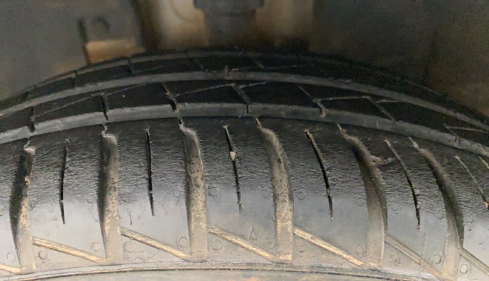 2021 Datsun Redi Go A, Petrol, Manual, 11,807 km, Left Front Tyre Tread