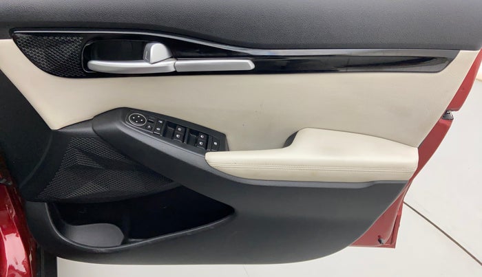 2020 KIA SELTOS HTX 1.5 PETROL, Petrol, Manual, 31,213 km, Driver Side Door Panels Control