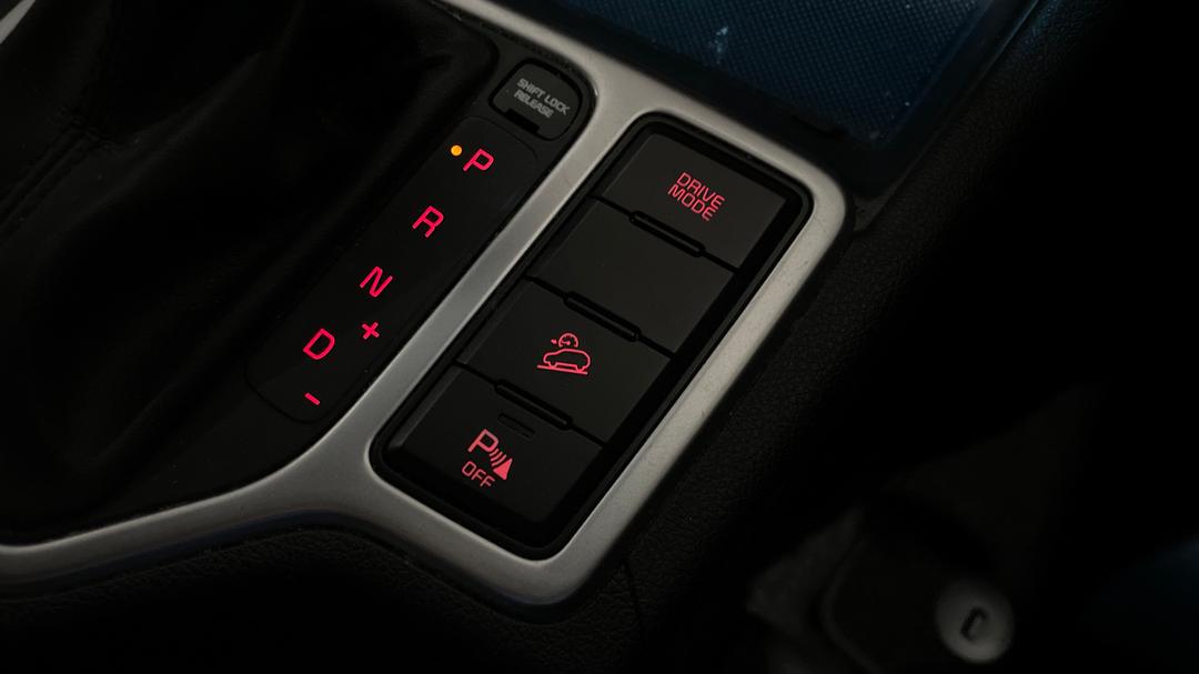 2019 Kia Sportage Si (FWD), Automatic, 99937 km, Utility Switches/Buttons