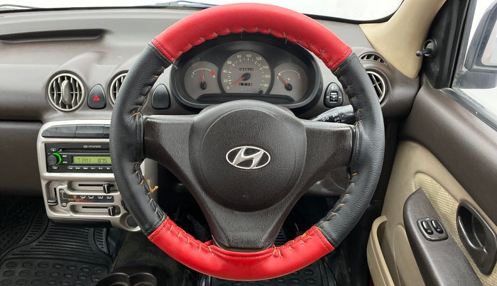 2013 Hyundai Santro Xing GLS, Petrol, Manual, 69,699 km, Steering Wheel Close Up