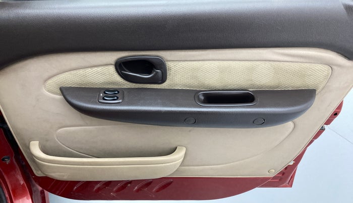 2013 Hyundai Santro Xing GLS, Petrol, Manual, 69,699 km, Driver Side Door Panels Control