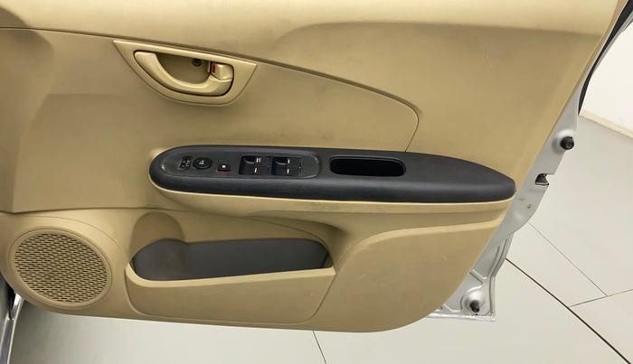 2015 Honda Brio S MT, Petrol, Manual, 28,413 km, Driver Side Door Panels Control