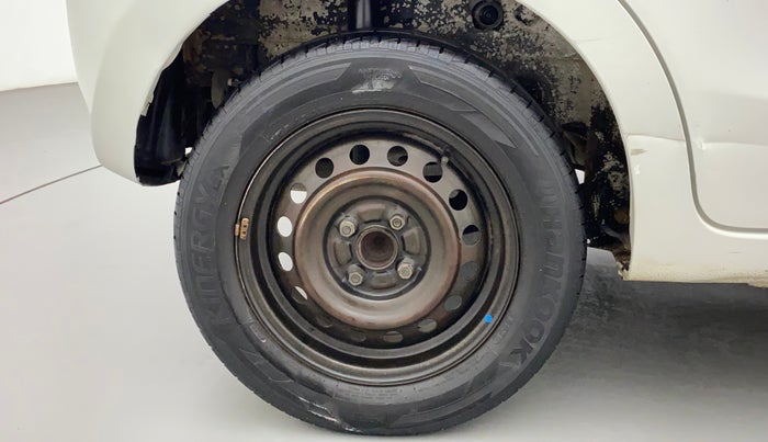 2015 Maruti Celerio VXI AMT, Petrol, Automatic, 1,20,565 km, Right Rear Wheel