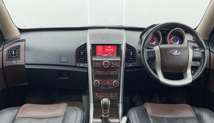 2015 Mahindra XUV500 W8 FWD, Diesel, Manual, 70,634 km, Dashboard