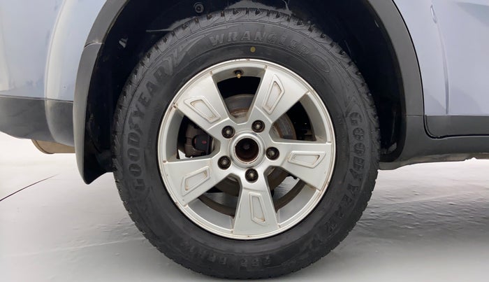 2015 Mahindra XUV500 W8 FWD, Diesel, Manual, 70,634 km, Right Rear Wheel