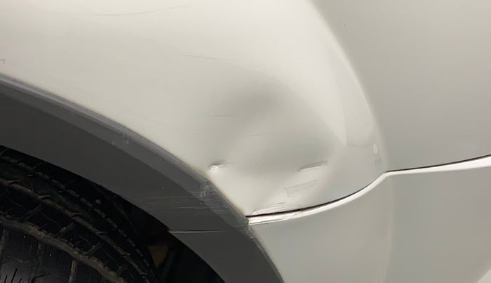 2013 Mahindra XUV500 W8, Diesel, Manual, 87,683 km, Left quarter panel - Slightly dented