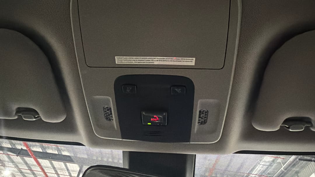 2022 Toyota Camry Ascent, Automatic, 81334 km, On-Roof Controls/Sunglass holder