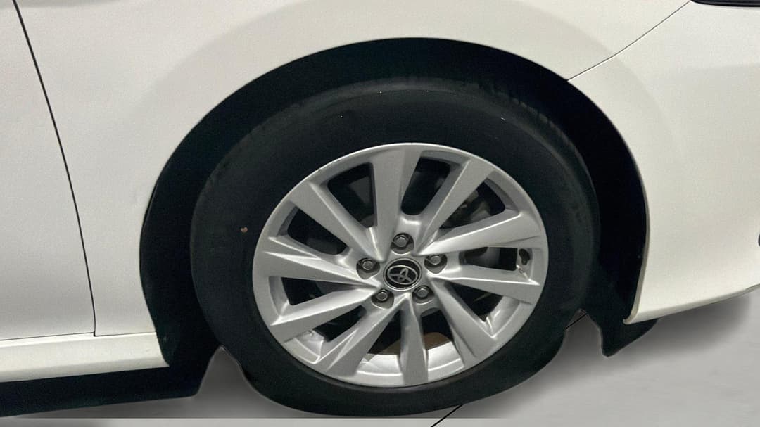 2022 Toyota Camry Ascent, Automatic, 81334 km, Right Front Wheel