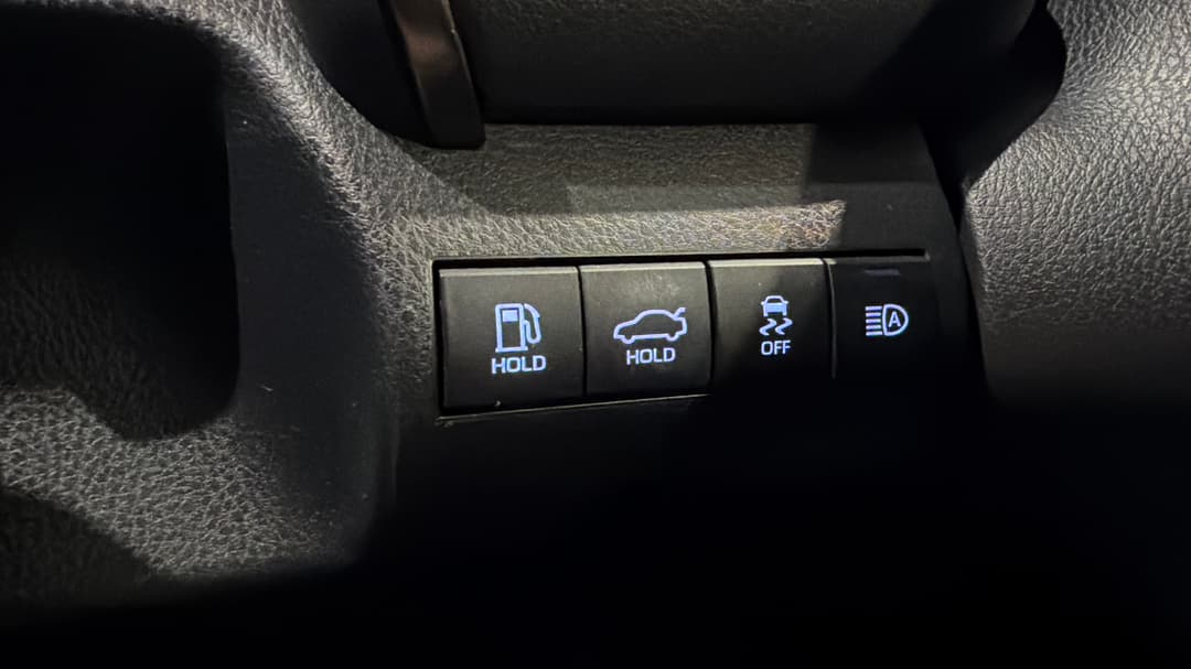 2022 Toyota Camry Ascent, Automatic, 81334 km, Utility Switches/Buttons