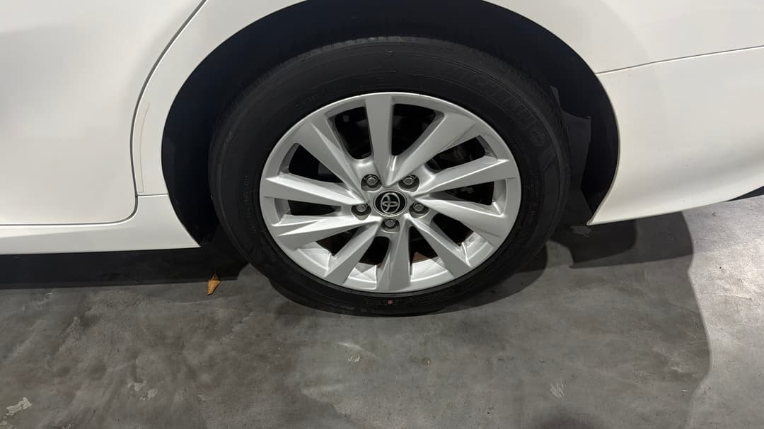 2022 Toyota Camry Ascent, Automatic, 81334 km, Left Rear Wheel