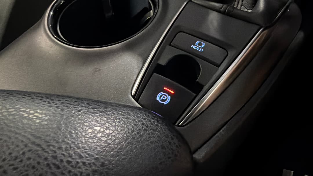 2022 Toyota Camry Ascent, Automatic, 81334 km, Handbrake