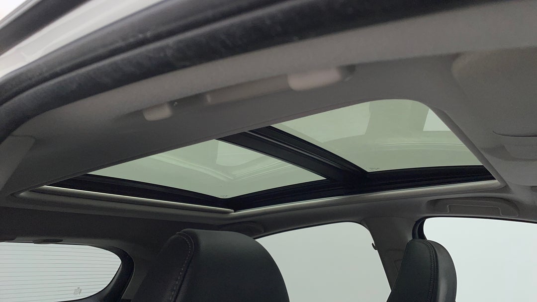 Interior Sunroof/Moonroof