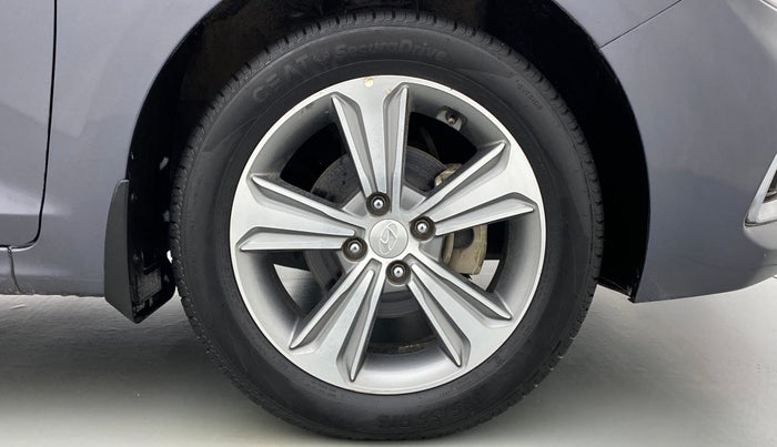 2019 Hyundai Verna 1.6 SX VTVT (O), Petrol, Manual, 65,718 km, Right Front Wheel