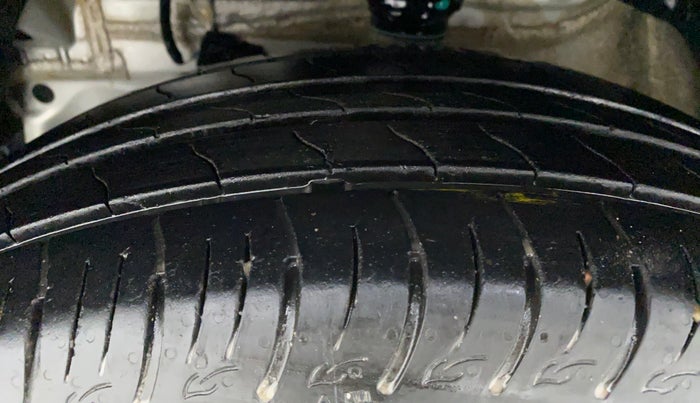 2019 Mahindra XUV300 1.5 W6 MT, Diesel, Manual, 14,456 km, Left Front Tyre Tread
