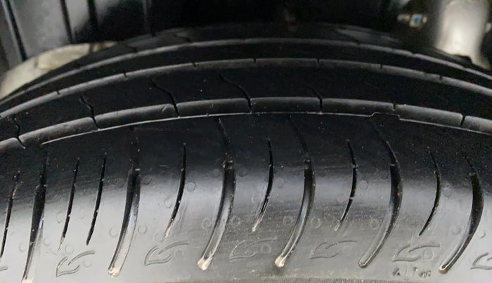 2019 Mahindra XUV300 1.5 W6 MT, Diesel, Manual, 14,456 km, Right Rear Tyre Tread