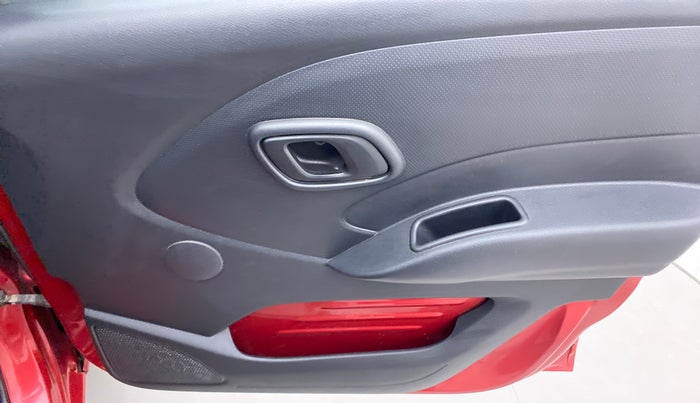 2017 Datsun Redi Go T (O), Petrol, Manual, 45,602 km, Driver Side Door Panels Control