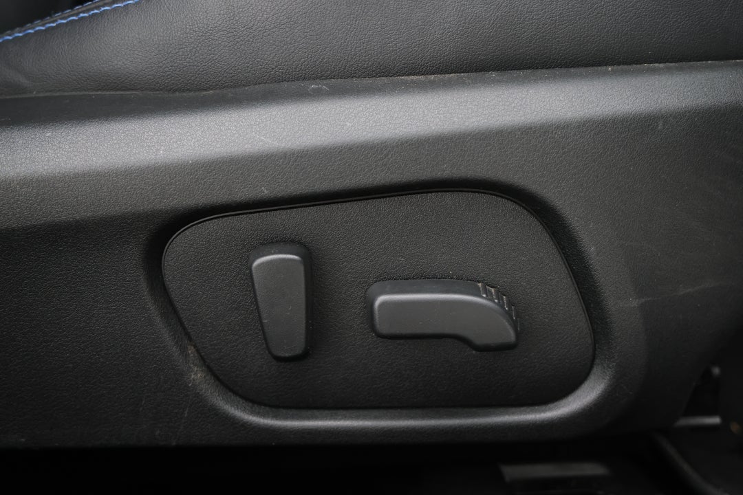 2016 Subaru Levorg 2.0 Gt-s (AWD), Automatic, 138439 km, Drivers Side Adjustment Panel