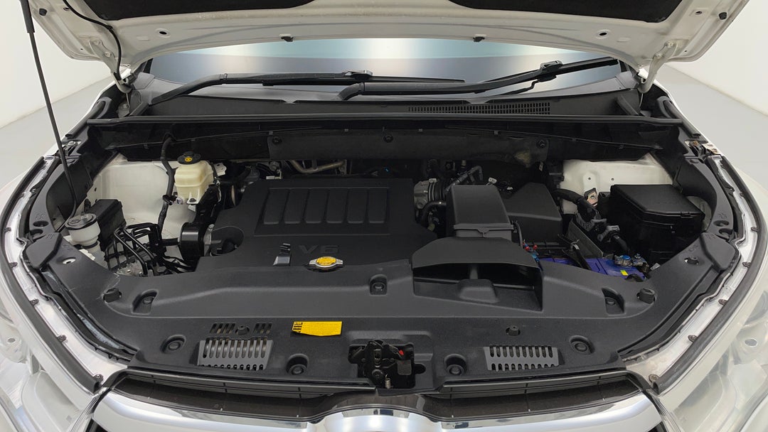 Open Bonnet (Engine)