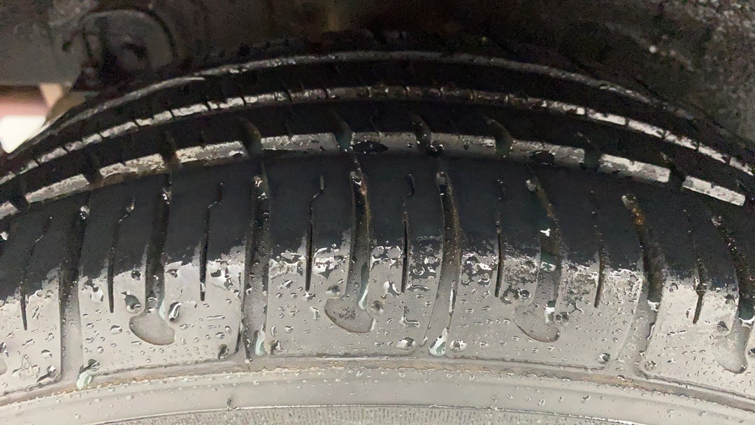 Right Rear Tyre Tread