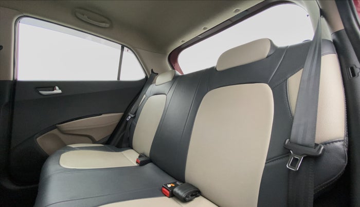 2016 Hyundai Grand i10 SPORTS 1.2 VTVT, Petrol, Manual, 35,203 km, Right Side Rear Door Cabin View
