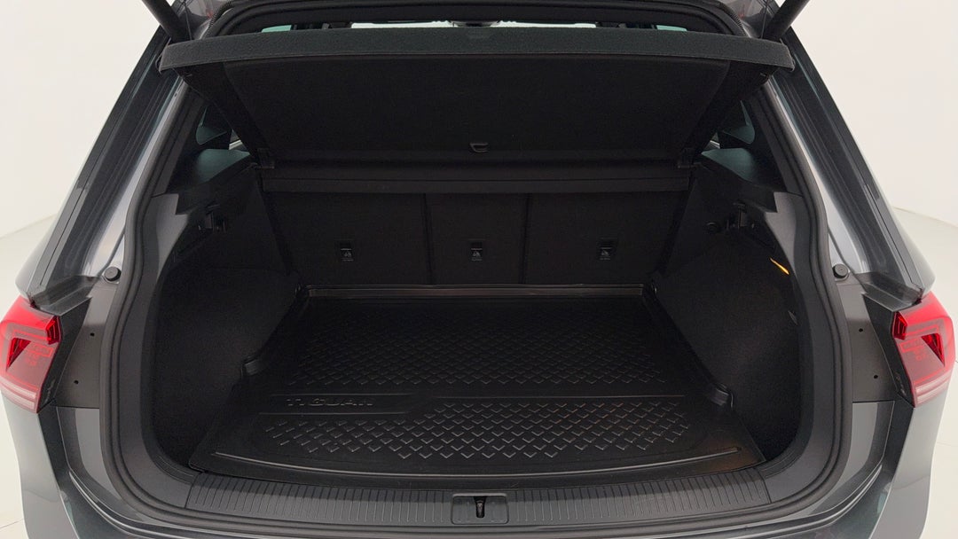 2020 Volkswagen Tiguan 162 Tsi Highline, Automatic, 129923 km, Boot Inside View