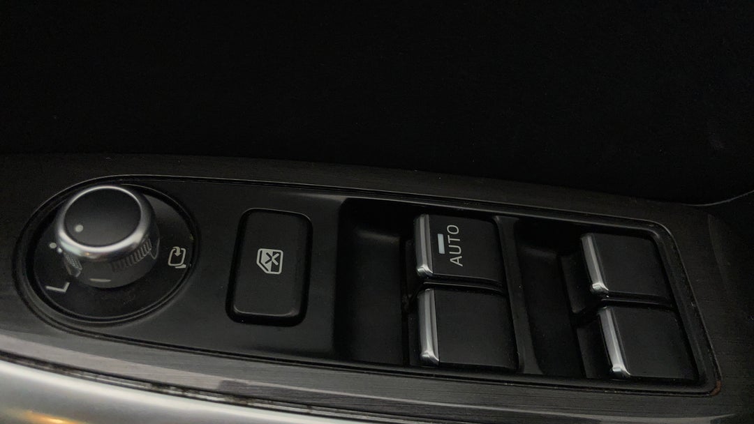 2015 Mazda CX-5 Gt (4x4), Automatic, 135662 km, Drivers Side Door Panel Controls