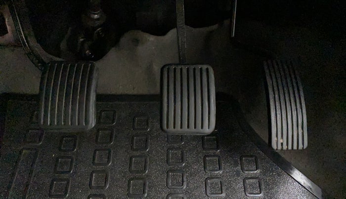 2015 Hyundai i10 MAGNA 1.1 IRDE2, Petrol, Manual, 15,306 km, Pedals