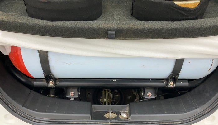 2018 Maruti Wagon R 1.0 LXI CNG, CNG, Manual, 85,225 km, Boot Inside