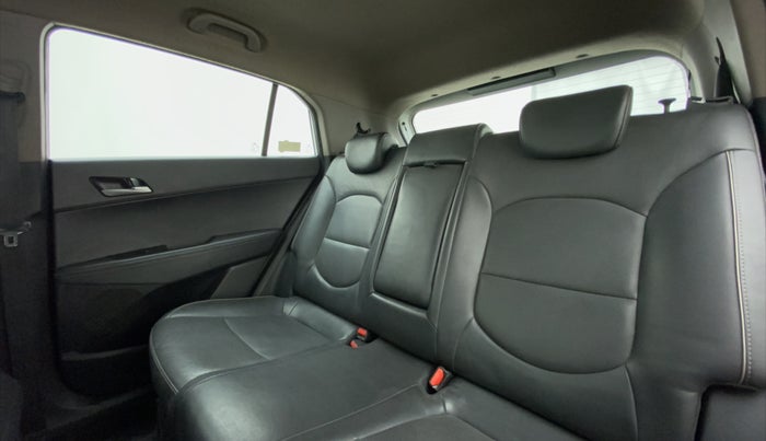 2016 Hyundai Creta 1.6 SX (O) CRDI, Diesel, Manual, 30,523 km, Right Side Rear Door Cabin