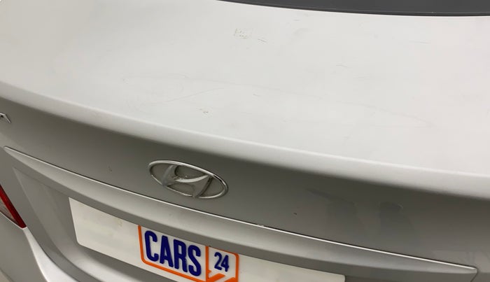 2015 Hyundai Verna 1.4 VTVT, Petrol, Manual, 89,989 km, Dicky (Boot door) - Minor scratches