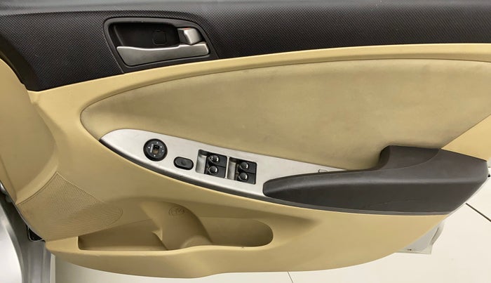 2015 Hyundai Verna 1.4 VTVT, Petrol, Manual, 89,989 km, Driver Side Door Panels Control