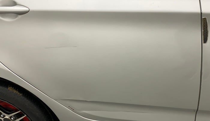 2015 Hyundai Verna 1.4 VTVT, Petrol, Manual, 89,989 km, Right rear door - Minor scratches