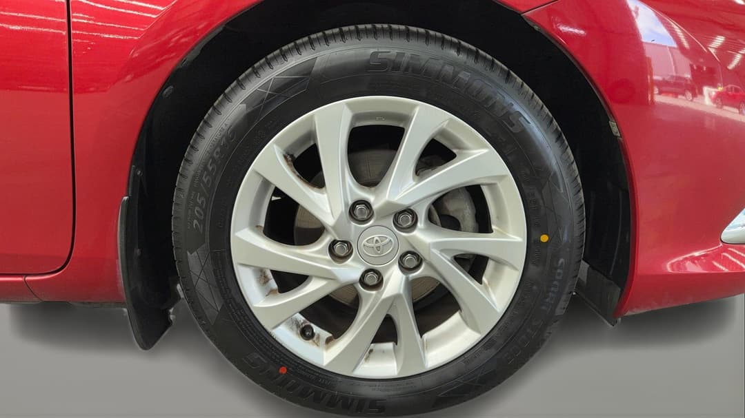 2016 Toyota Corolla Ascent Sport, Automatic, 165736 km, Right Front Wheel