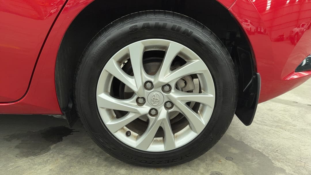 2016 Toyota Corolla Ascent Sport, Automatic, 165736 km, Left Rear Wheel