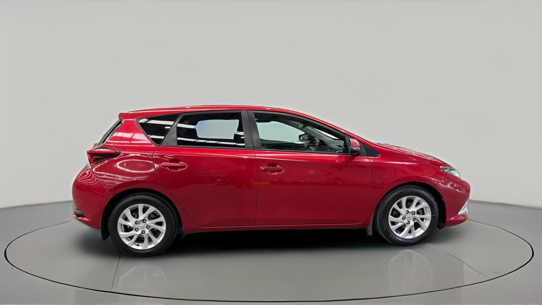 2016 Toyota Corolla Ascent Sport, Automatic, 165736 km, Right Side View