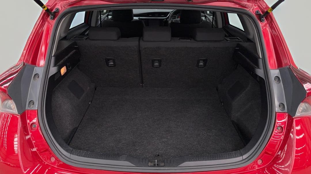 2016 Toyota Corolla Ascent Sport, Automatic, 165736 km, Boot Inside View