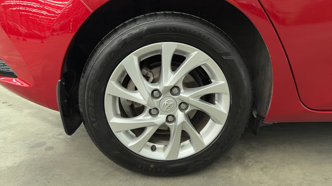 2016 Toyota Corolla Ascent Sport, Automatic, 165736 km, Right Rear Wheel