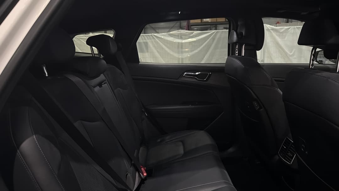 2022 Kia Sportage Gt-line (AWD), Automatic, 43658 km, Right Side Rear Door Cabin View