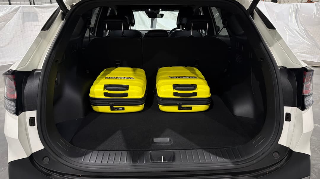 2022 Kia Sportage Gt-line (AWD), Automatic, 43658 km, Boot Inside View with Luggage