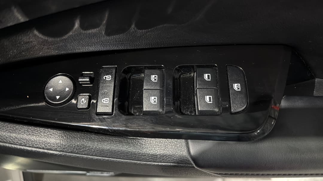 2022 Kia Sportage Gt-line (AWD), Automatic, 43658 km, Drivers Side Door Panel Controls