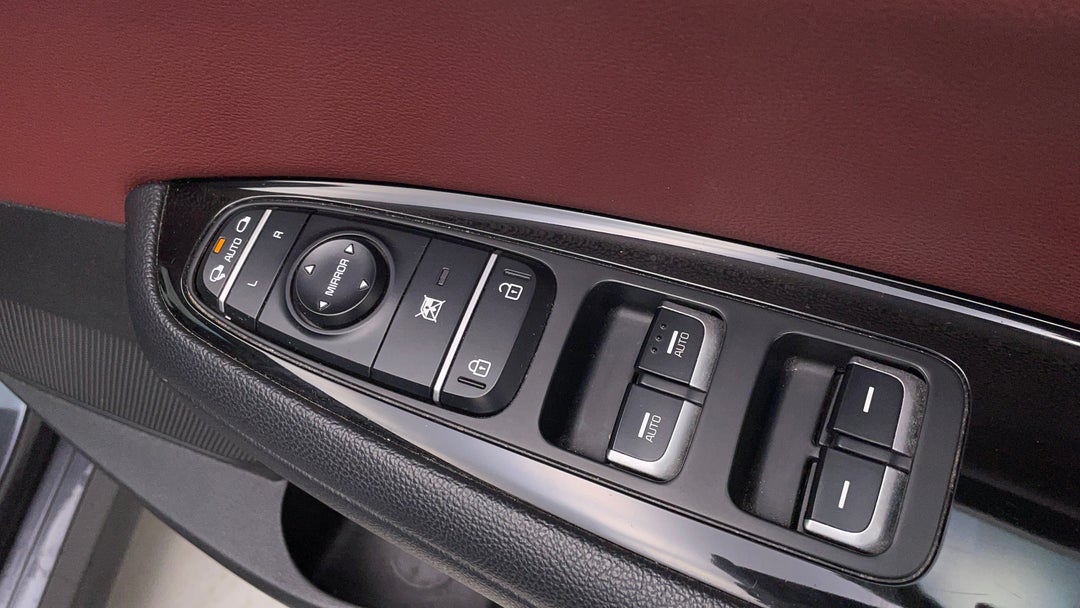 2016 Kia Optima Gt, Automatic, 91231 km, Drivers Side Door Panel Controls