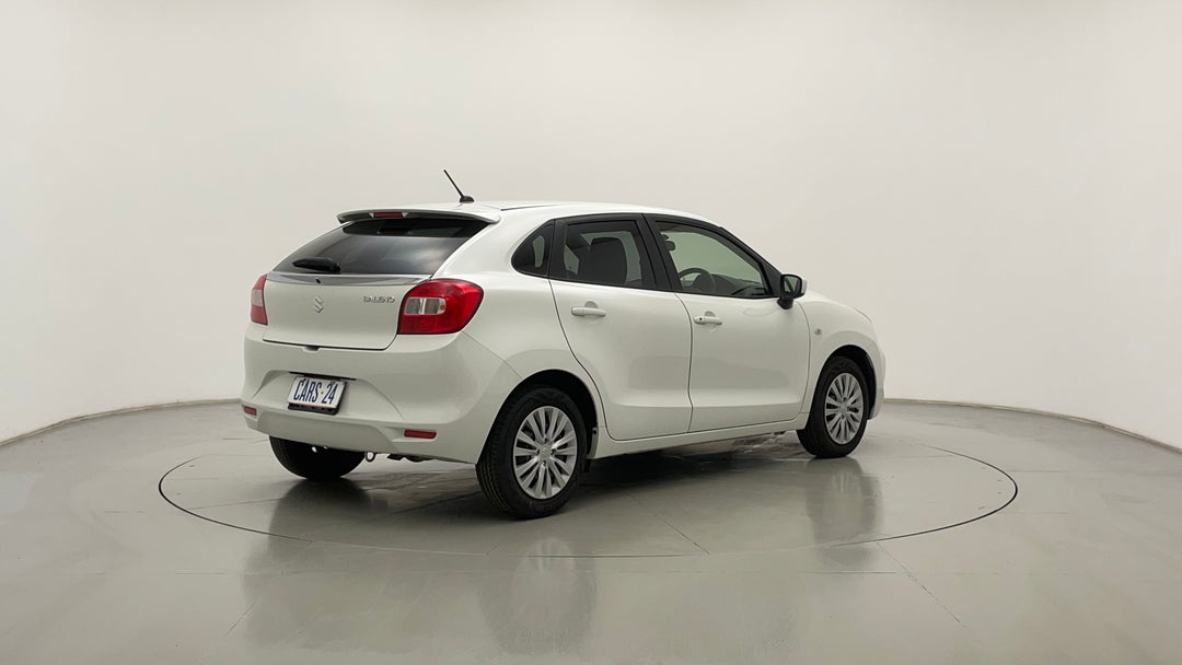 Right Back Diagonal (45- Degree) View