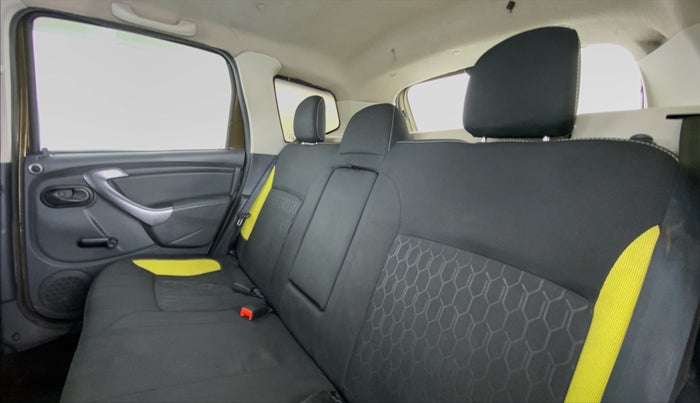 2014 Renault Duster 85 PS RXE DIESEL ADVENTURE, Diesel, Manual, 56,795 km, Right Side Rear Door Cabin